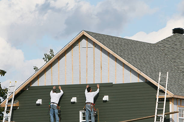 Professional Vinyl Siding technician working in Wingate, MD